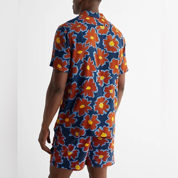 Express Men’s Graphic Floral Button Down Short Sleeve Shirt - Picture 2 of 6